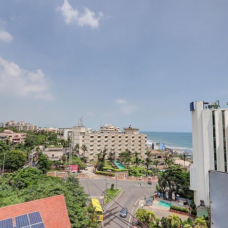 Treebo Blak & Wite Rk Beach Hotel Visakhapatnam Exterior photo